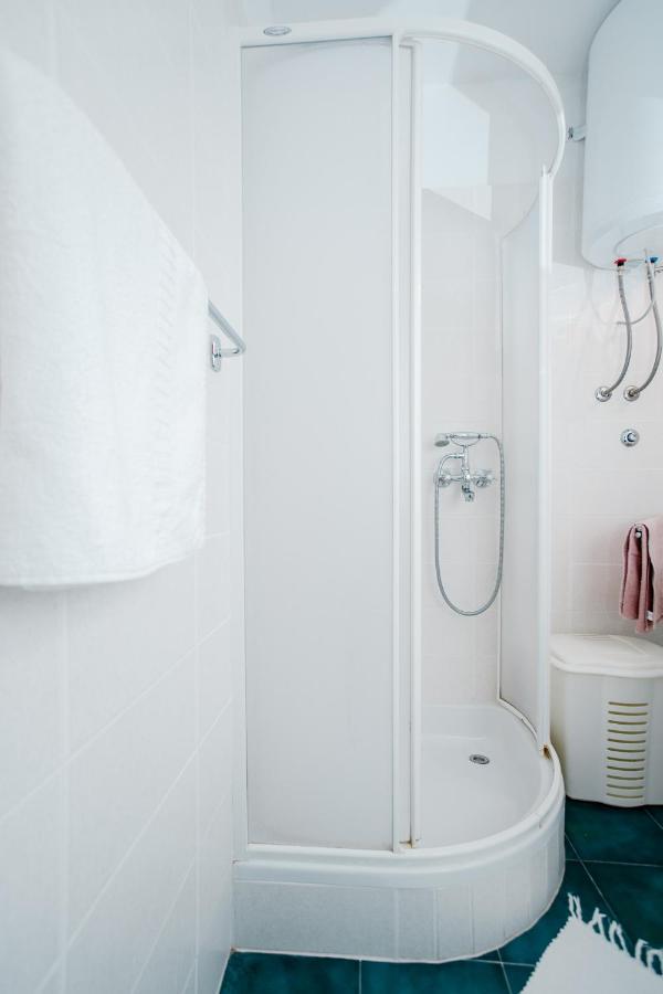וויס Apartman Uz More מראה חיצוני תמונה