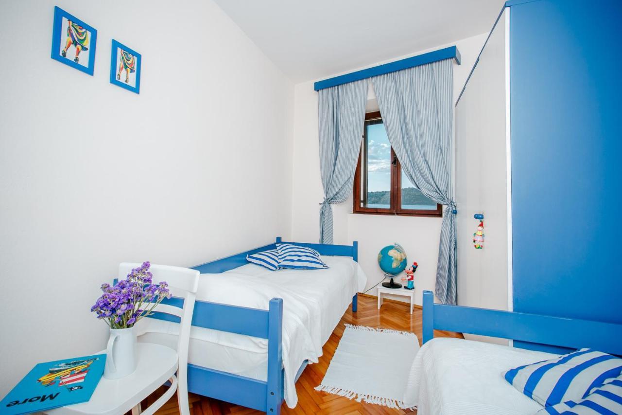 וויס Apartman Uz More מראה חיצוני תמונה