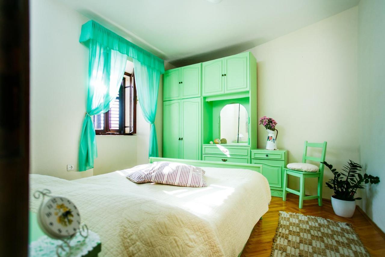 וויס Apartman Uz More מראה חיצוני תמונה