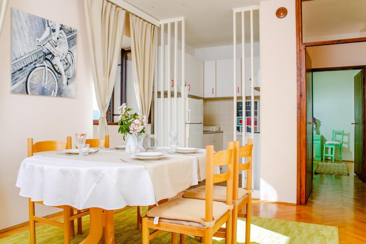 וויס Apartman Uz More מראה חיצוני תמונה