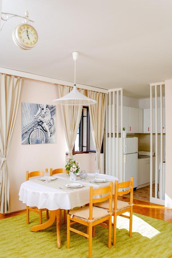 וויס Apartman Uz More מראה חיצוני תמונה