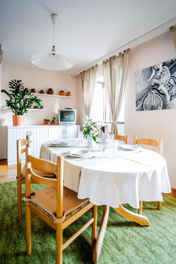 וויס Apartman Uz More מראה חיצוני תמונה